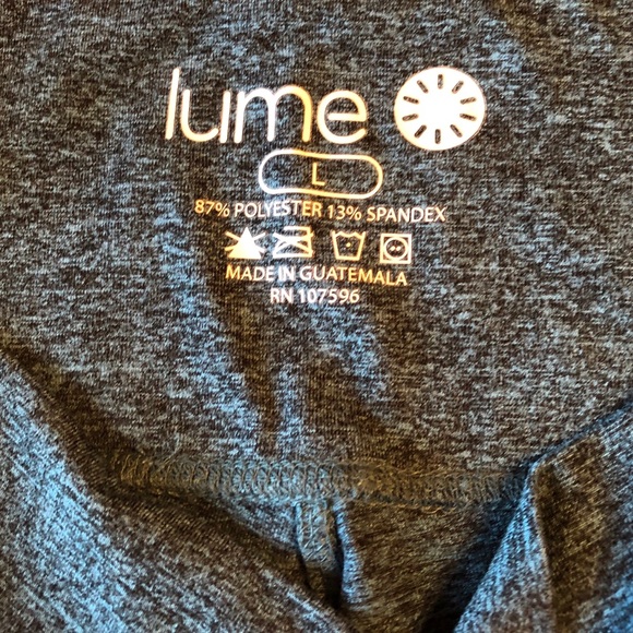 Lume High Waisted Leggings w Pocket - Picture 4 of 6